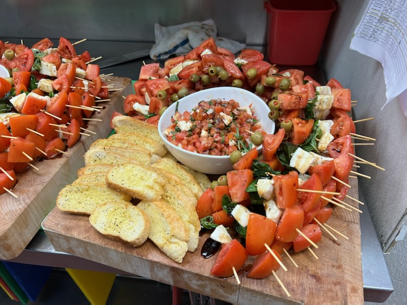 Kings Bowl-North Hills | restaurant | 141 Park at N Hills St, Raleigh, NC 27609, USA | 9196005700 OR +1 919-600-5700