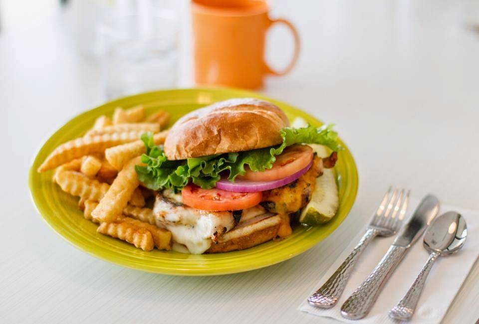 Citrus Diner | restaurant | 844 E Ogden Ave, Westmont, IL 60559, USA | 6306551840 OR +1 630-655-1840