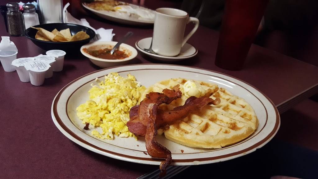 New Clock Restaurant | restaurant | 8409 Dyer St, El Paso, TX 79904, USA | 9157516367 OR +1 915-751-6367