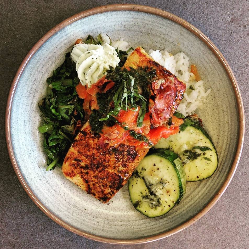 Super Food And Brew | restaurant | 11 E Forsyth St, Jacksonville, FL 32202, USA | 9047231180 OR +1 904-723-1180