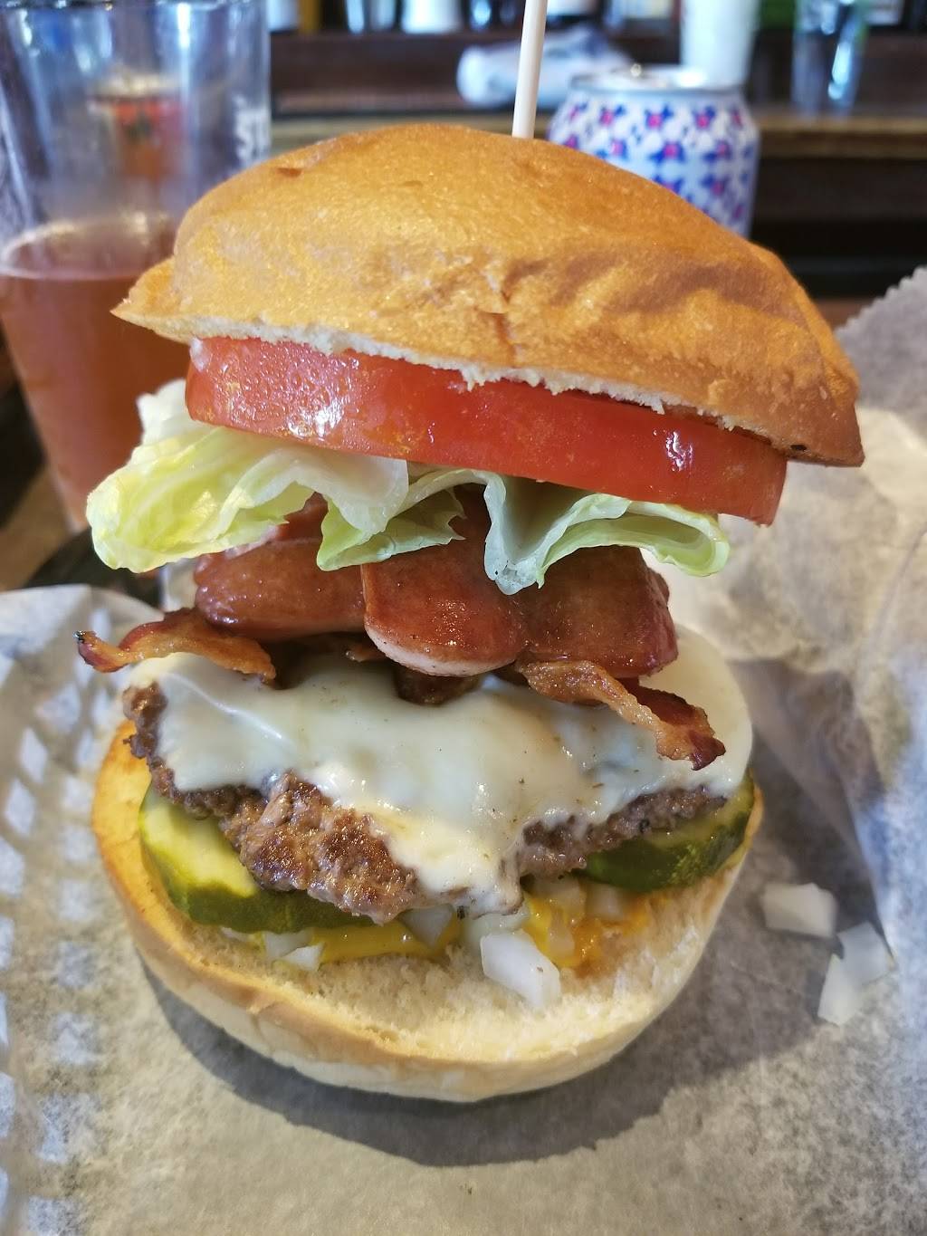 Luckys Last Chance | restaurant | 4421 Main St, Philadelphia, PA 19127, USA | 2155096005 OR +1 215-509-6005