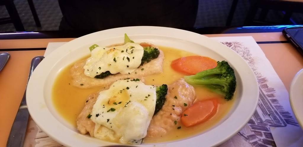 Joes Pasta & Pizza | restaurant | 73 Howells Rd, Bay Shore, NY 11706, USA | 6316652524 OR +1 631-665-2524