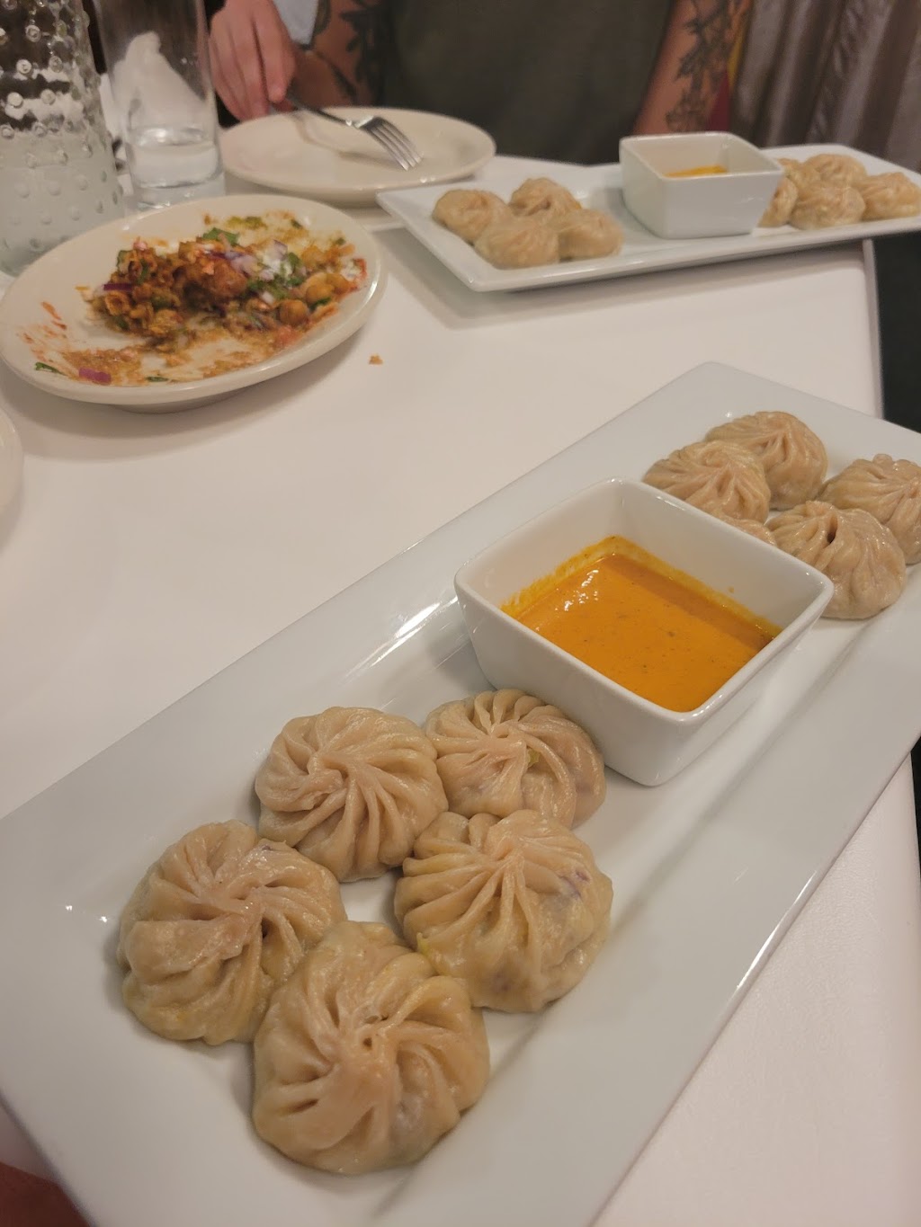 Cafe Everest | restaurant | 14304 Puritas Ave, Cleveland, OH 44135, USA | 2164762990 OR +1 216-476-2990