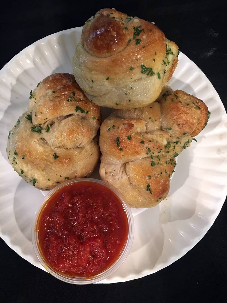 Noahs Pizza | meal delivery | 4602 Woodland Ave, Philadelphia, PA 19143, USA | 2152221115 OR +1 215-222-1115