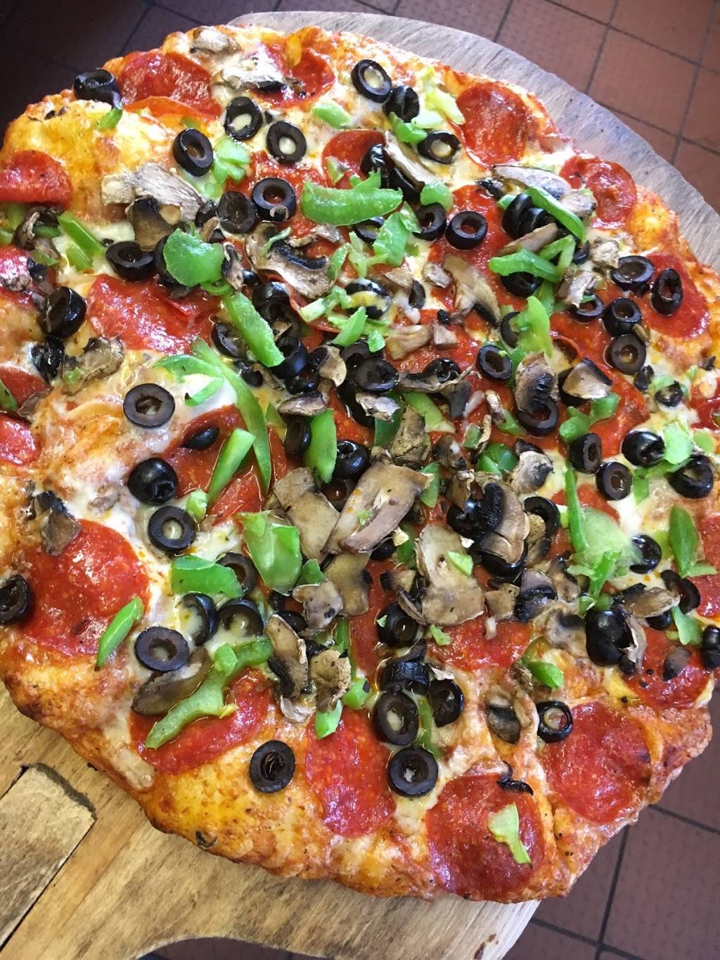 Me-n-Eds On Tap | restaurant | 3165 S. Highland, Selma, CA 93662, USA | 5598964677 OR +1 559-896-4677