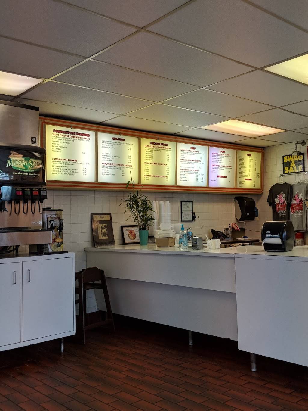 Hickory Hut | restaurant | 647 University Ave W, St Paul, MN 55104, USA | 6512249464 OR +1 651-224-9464