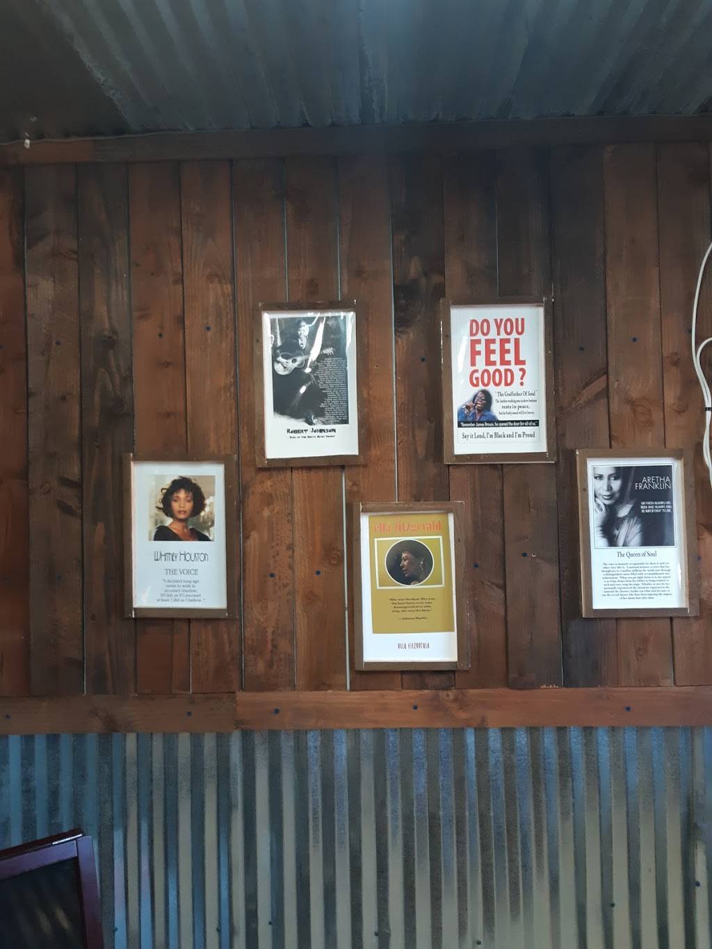 LIL VEES REAL SMOKE BBQ | restaurant | 3142 E Illinois Ave, Dallas, TX 75216, USA | 4696020439 OR +1 469-602-0439