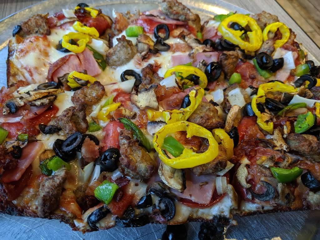 Jonnas Bar & Grill | restaurant | 1455 N Michigan Ave Suite 400, Howell, MI 48855, USA | 5172255079 OR +1 517-225-5079