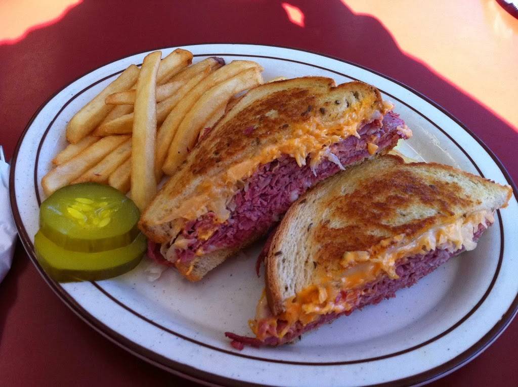 Laurel Diner | restaurant | 544 Main St S, Southbury, CT 06488, USA | 2032648218 OR +1 203-264-8218