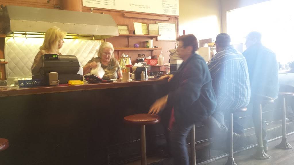 Bills Cafe | restaurant | 111 Market St E, Fayetteville, TN 37334, USA | 9314335332 OR +1 931-433-5332