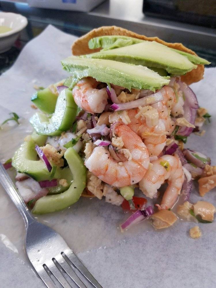 Clamatos And Cocos On Broadway | restaurant | 943 Broadway, Chula Vista, CA 91911, USA | 6196916261 OR +1 619-691-6261