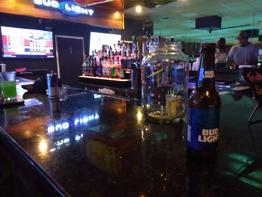 Doodles Billiards | restaurant | 105 W General Screven Way, Hinesville, GA 31313, USA | 9123692211 OR +1 912-369-2211