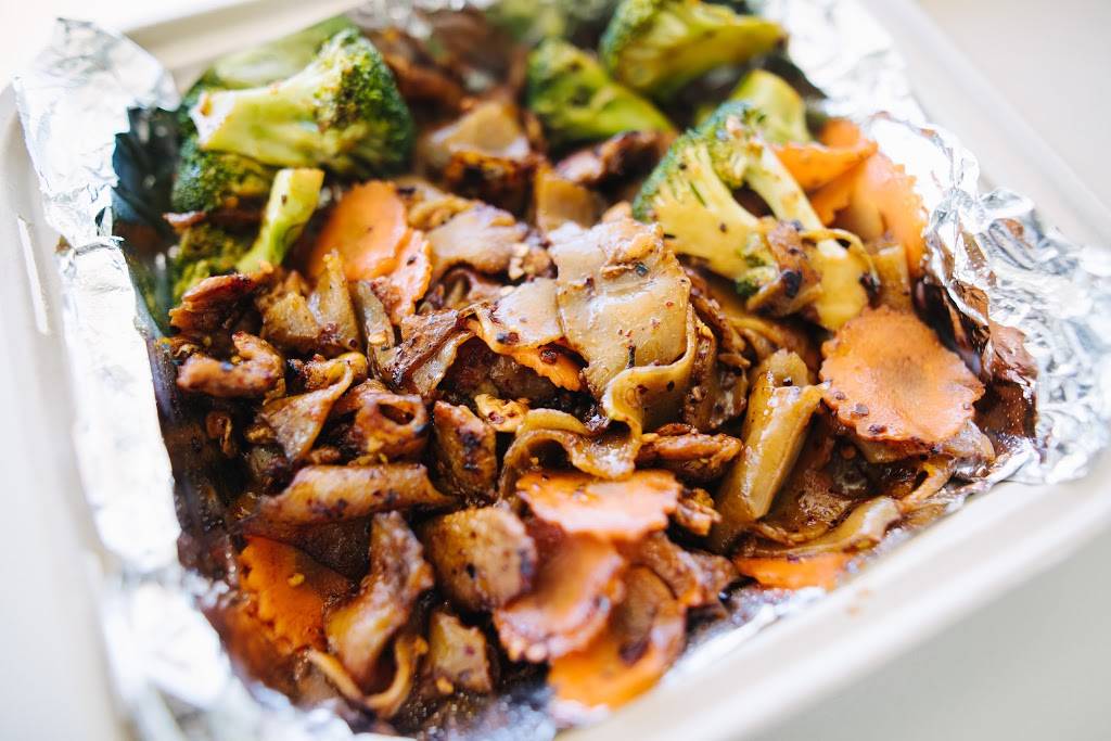 Sabaidee Lao & Thai Street Food - Dallas, TX | restaurant | 5200 Lemmon Ave #100, Dallas, TX 75209, USA | 2145206868 OR +1 214-520-6868