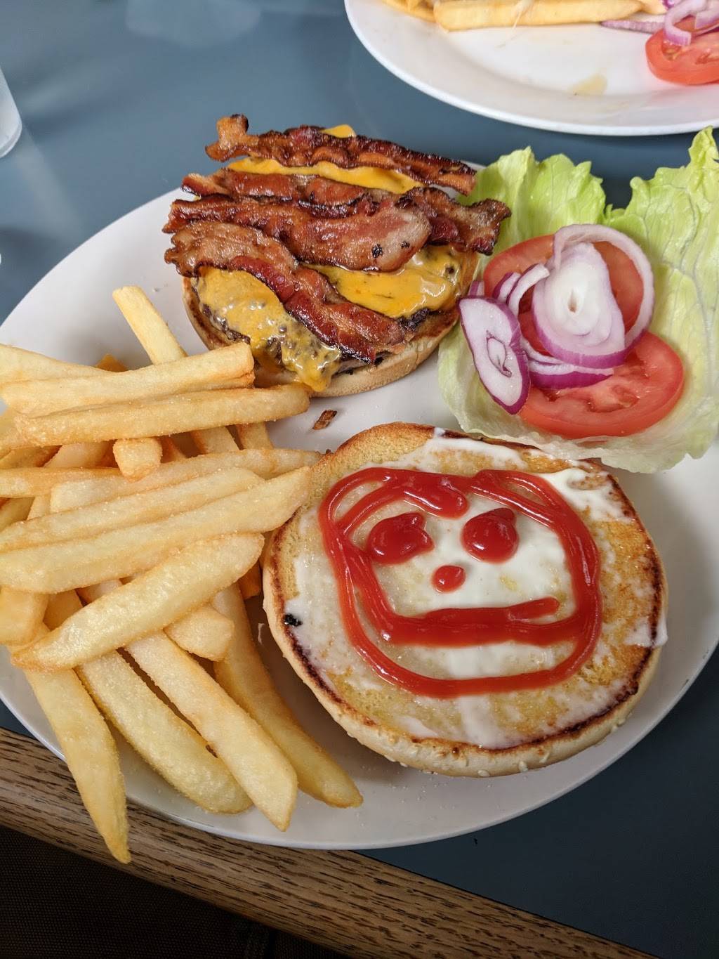 Joses Family Diner | restaurant | 20212 Charlanne Dr, Redding, CA 96002, USA | 5302216178 OR +1 530-221-6178