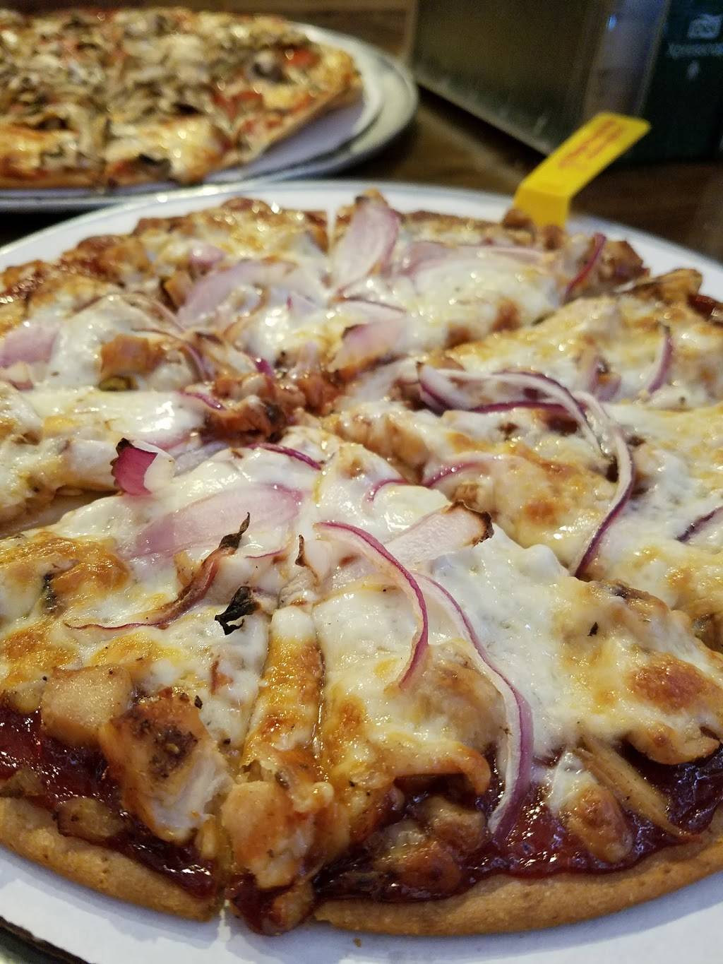 Village Pizza and Pub | restaurant | 2496 N Randall Rd, Dundee Township, IL 60118, USA | 8475511088 OR +1 847-551-1088