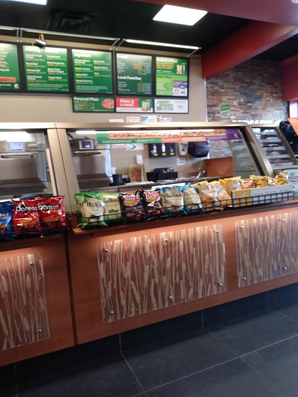 Subway | meal takeaway | 271 Broadway, Somerville, MA 02145, USA | 6177643185 OR +1 617-764-3185