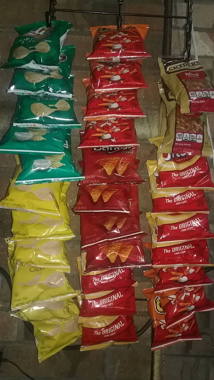 Los Sierras Bar | restaurant | 6762 Lowell Blvd, Denver, CO 80221, USA | 3036575920 OR +1 303-657-5920