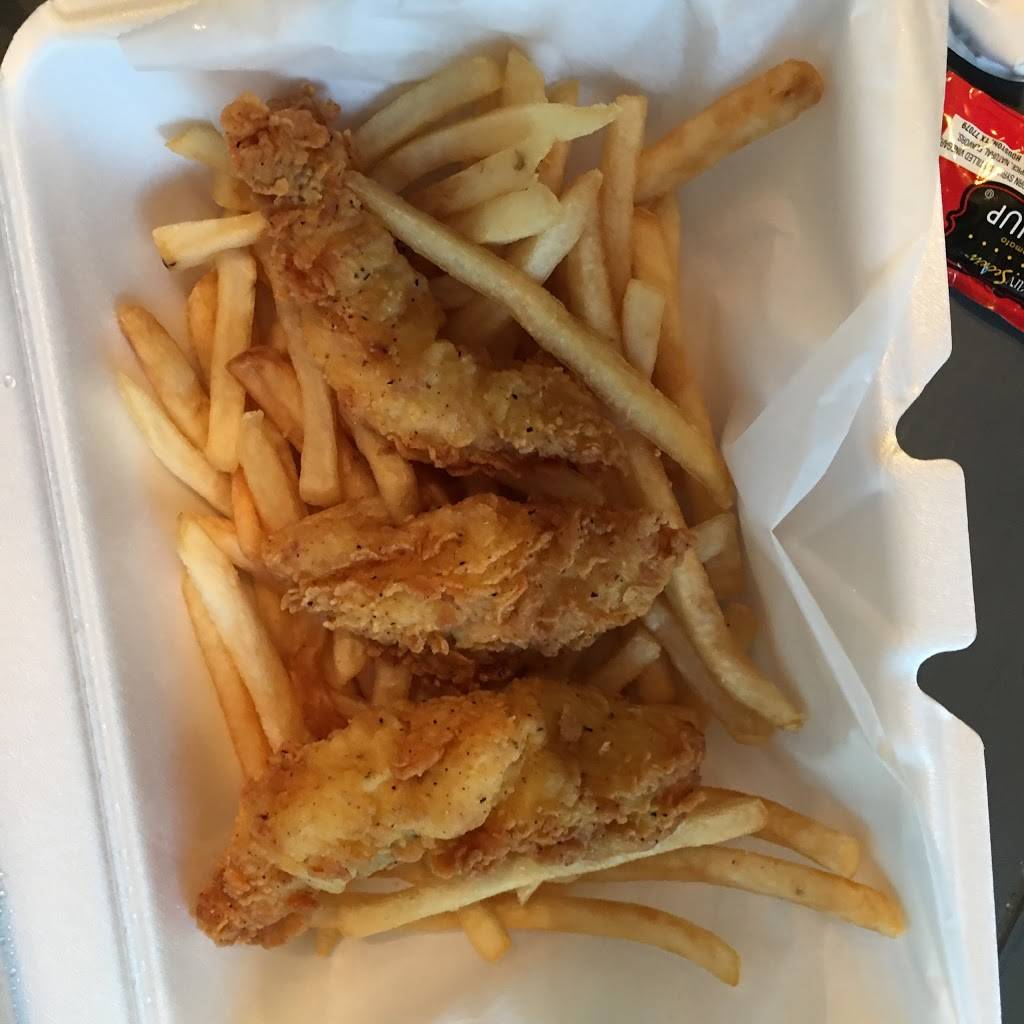 Triple Nickel Grill | restaurant | 813 Florida St # C, Mandeville, LA 70448, USA | 9856269989 OR +1 985-626-9989