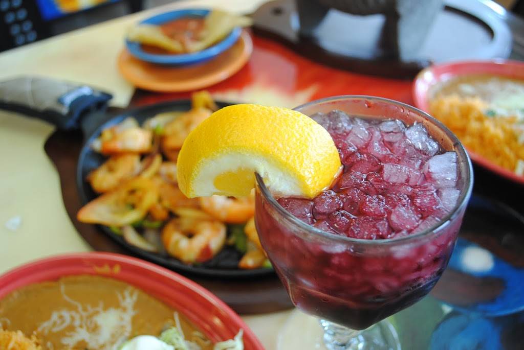 Sol Del Mar Mexican Bar and Grill | restaurant | 105 W Southline Rd, Tuscola, IL 61953, USA | 2175991012 OR +1 217-599-1012