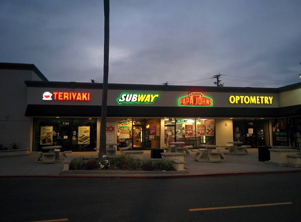 Papa Johns Pizza | restaurant | 1104 Irvine Blvd, Tustin, CA 92780, USA | 7148327272 OR +1 714-832-7272