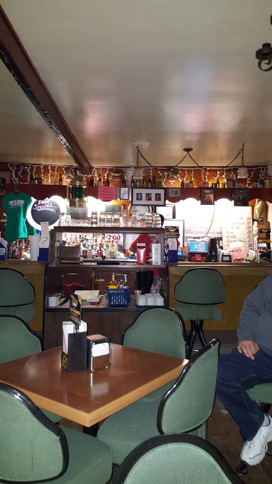 Whites Beach Tavern & Grocery | restaurant | 5327 Shady Ln, Standish, MI 48658, USA | 9898464001 OR +1 989-846-4001