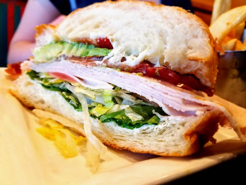 Red Robin Gourmet Burgers and Brews | restaurant | 4801 W Kenosha St, Broken Arrow, OK 74012, USA | 9182544756 OR +1 918-254-4756