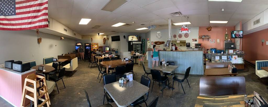 Pizza Place | restaurant | 1238 Taft Hwy #142, Signal Mountain, TN 37377, USA | 4238863761 OR +1 423-886-3761