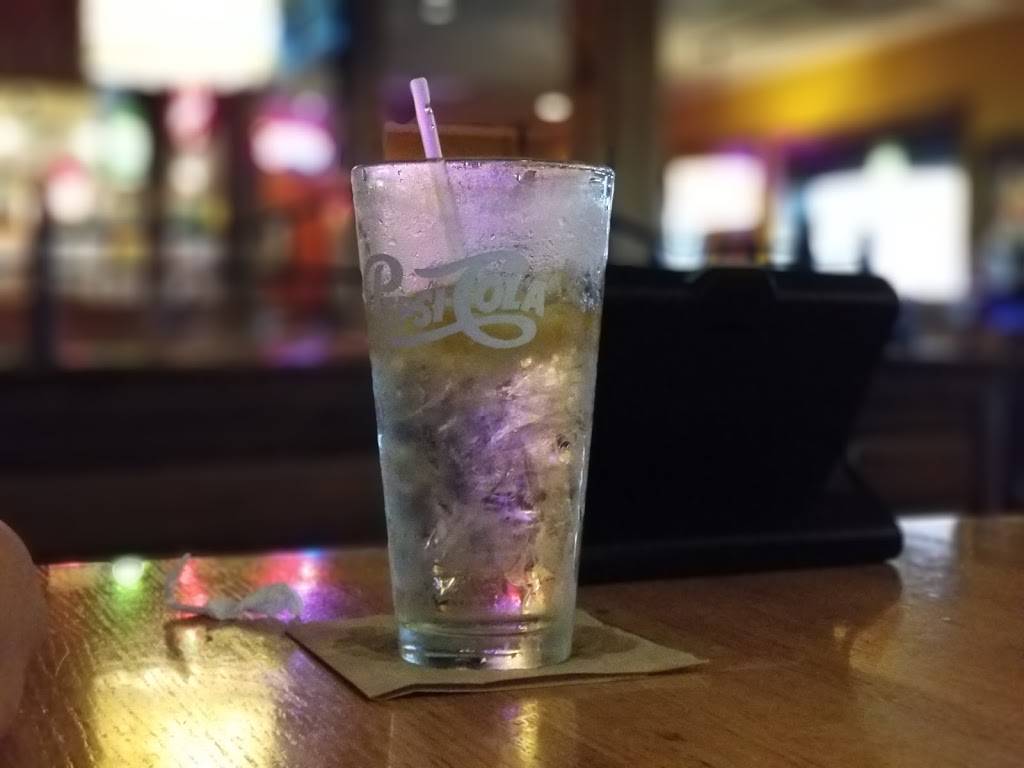 Applebees Grill + Bar | restaurant | 1245 N Rock Rd, Derby, KS 67037, USA | 3167887775 OR +1 316-788-7775