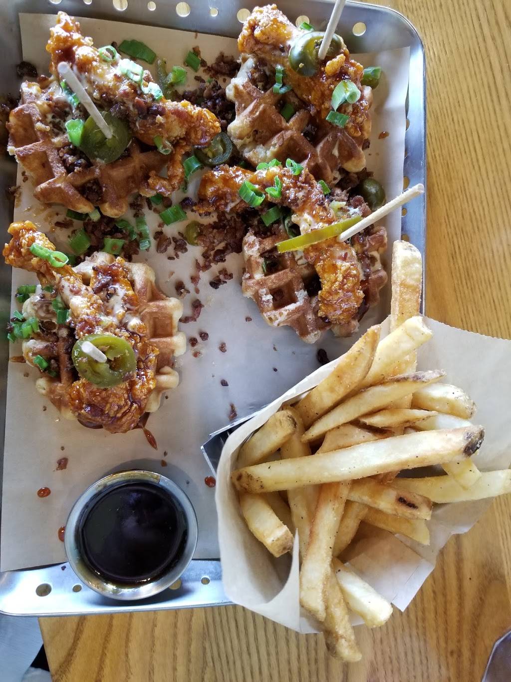 Chilis Grill & Bar | meal takeaway | 2425 Southlake Mall, Merrillville, IN 46410, USA | 2197911504 OR +1 219-791-1504