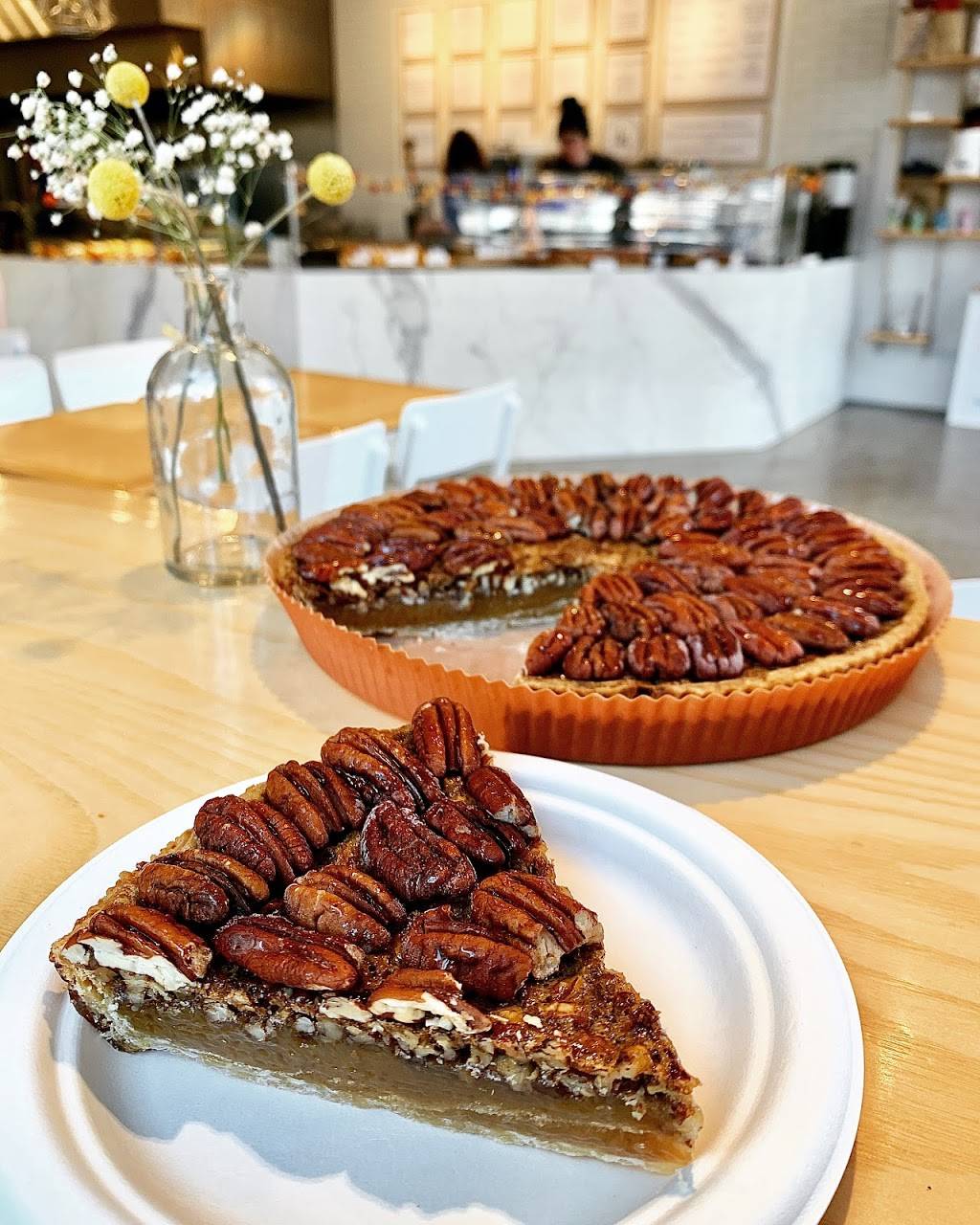 D’Andrews Bakery & Cafe | bakery | 555 Church St, Nashville, TN 37219, USA | 6153754934 OR +1 615-375-4934