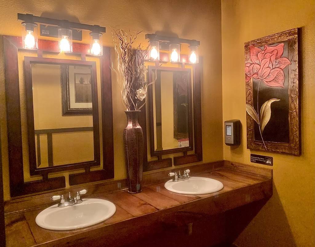 St. James Gate | restaurant | 21025 Hwy 99, Lynnwood, WA 98036, USA | 4255820595 OR +1 425-582-0595