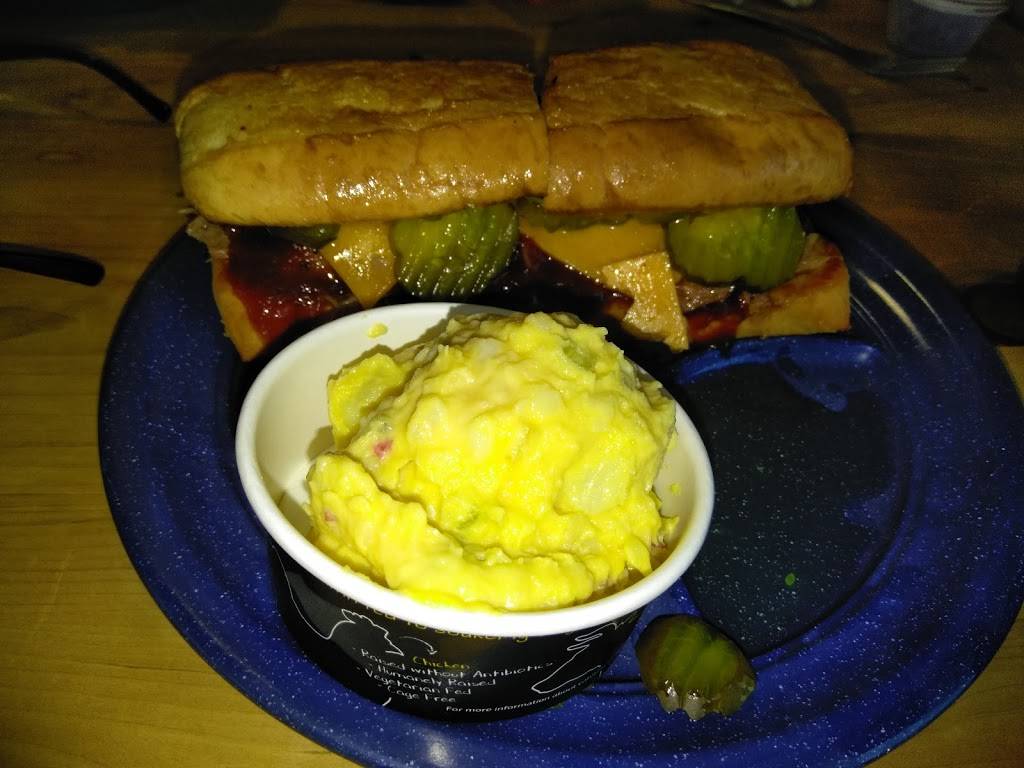 Dickeys Barbecue Pit | restaurant | 1989 Colonial Pkwy, Fort Worth, TX 76110, USA | 8177597500 OR +1 817-759-7500