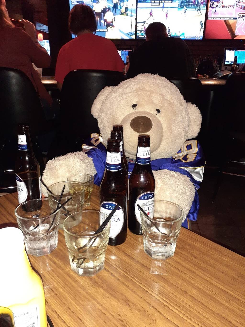 Joys lounge | restaurant | 27141 Base Line St, Highland, CA 92346, USA | 9099071211 OR +1 909-907-1211