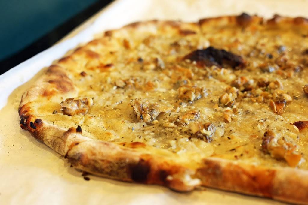 Frank Pepe Pizzeria Napoletana | restaurant | 1955 Central Park Ave, Yonkers, NY 10710, USA | 9149618284 OR +1 914-961-8284