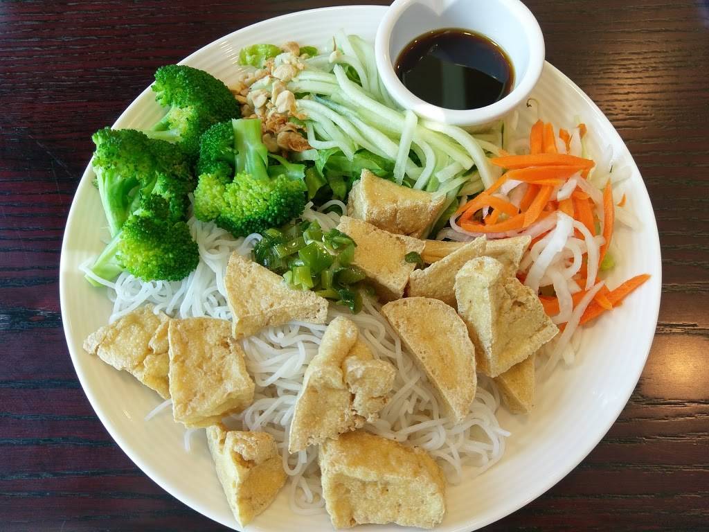 Pho 79 | restaurant | 6255 College Drive Ste. R2, R2, Suffolk, VA 23435, USA | 7574834168 OR +1 757-483-4168