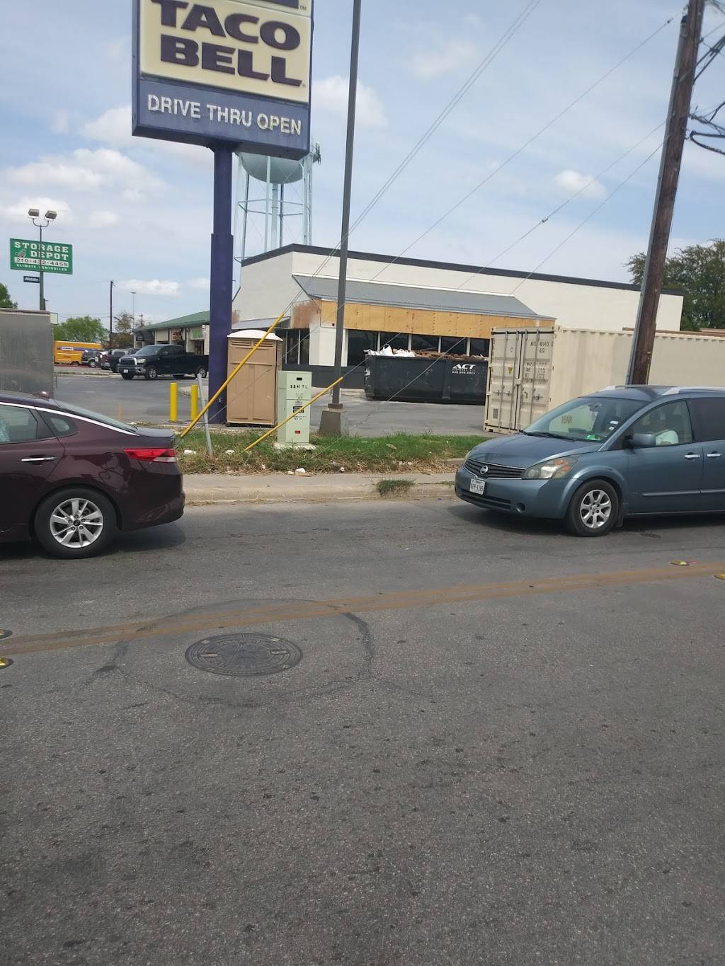 Taco Bell | meal takeaway | 1770 S General McMullen Dr, San Antonio, TX 78237, USA | 2105910715 OR +1 210-591-0715
