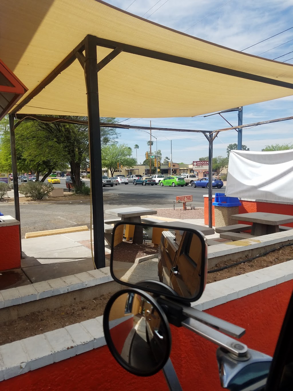 Chickenuevo | restaurant | 3102 E Grant Rd, Tucson, AZ 85716, USA | 5203260096 OR +1 520-326-0096