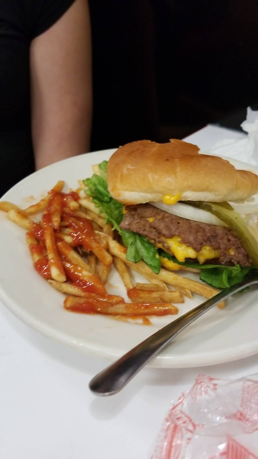 Steak n Shake | restaurant | 4913 Dixie Hwy, Louisville, KY 40216, USA | 5024484400 OR +1 502-448-4400