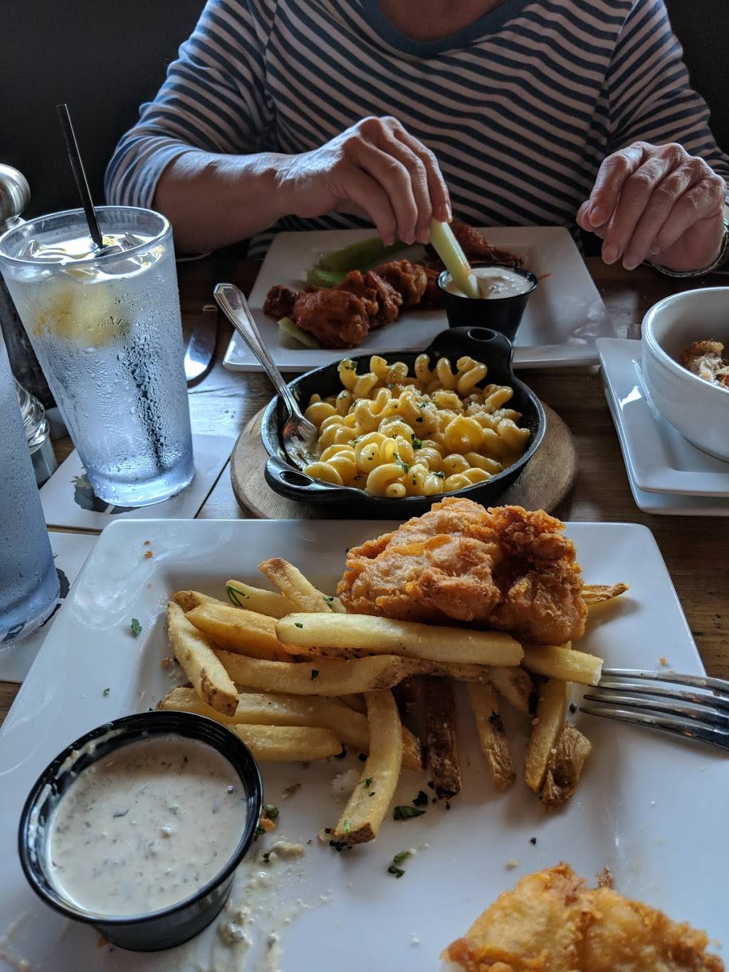 Park Tavern | restaurant | 580 Ritchie Hwy, Severna Park, MD 21146, USA | 4107935930 OR +1 410-793-5930