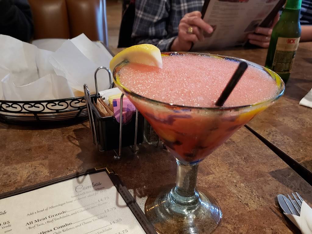 Chapala Mexican Restaurant | restaurant | 245 S 10th St, Santa Paula, CA 93060, USA | 8055252813 OR +1 805-525-2813