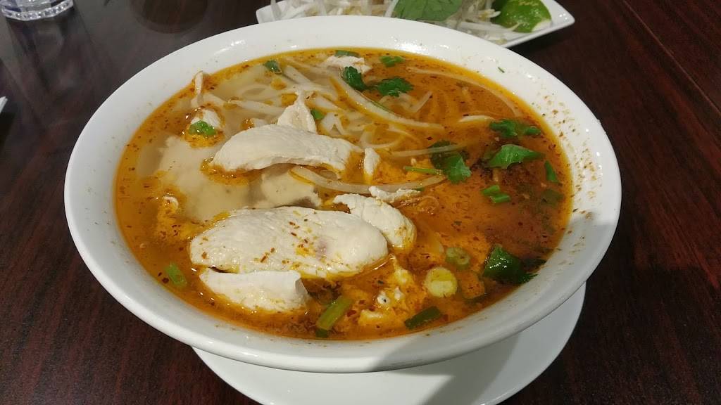 Pho Blooming Rose | meal takeaway | 895 Yonge St, Toronto, ON M4W 2H2, Canada | 4169622825 OR +1 416-962-2825