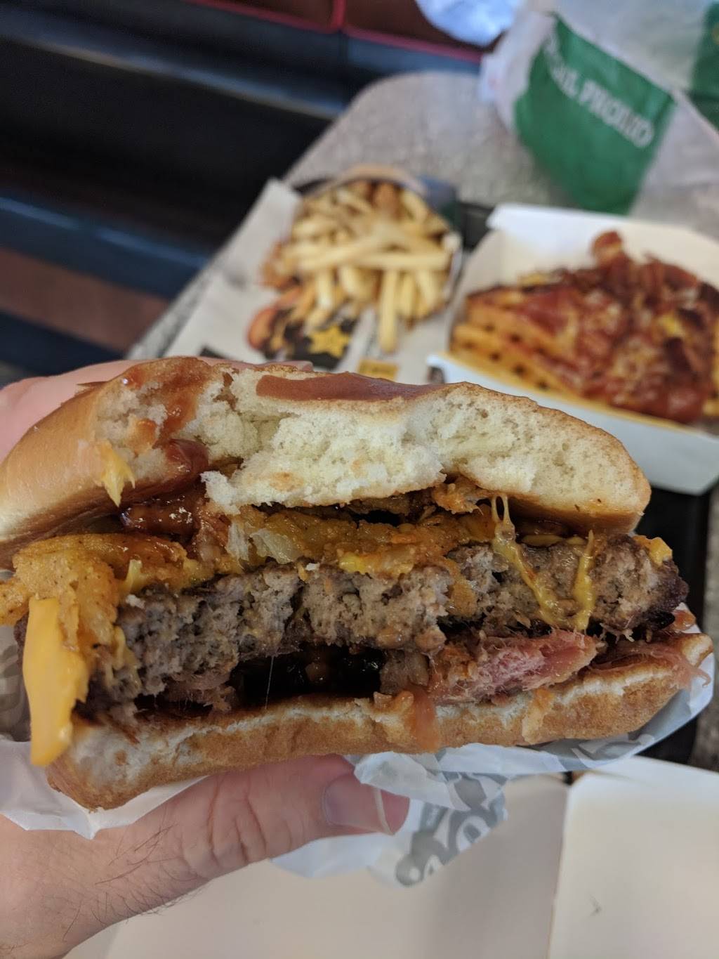 Carls Jr. | restaurant | 6882 Warner Ave, Huntington Beach, CA 92647, USA | 7148427666 OR +1 714-842-7666