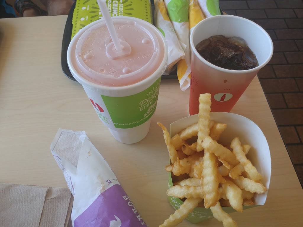 Del Taco | meal takeaway | 2200 Arden Way, Sacramento, CA 95825, USA | 9169200541 OR +1 916-920-0541