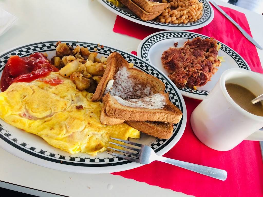 Club Diner | restaurant | 145 Dutton St, Lowell, MA 01852, USA | 9784521679 OR +1 978-452-1679