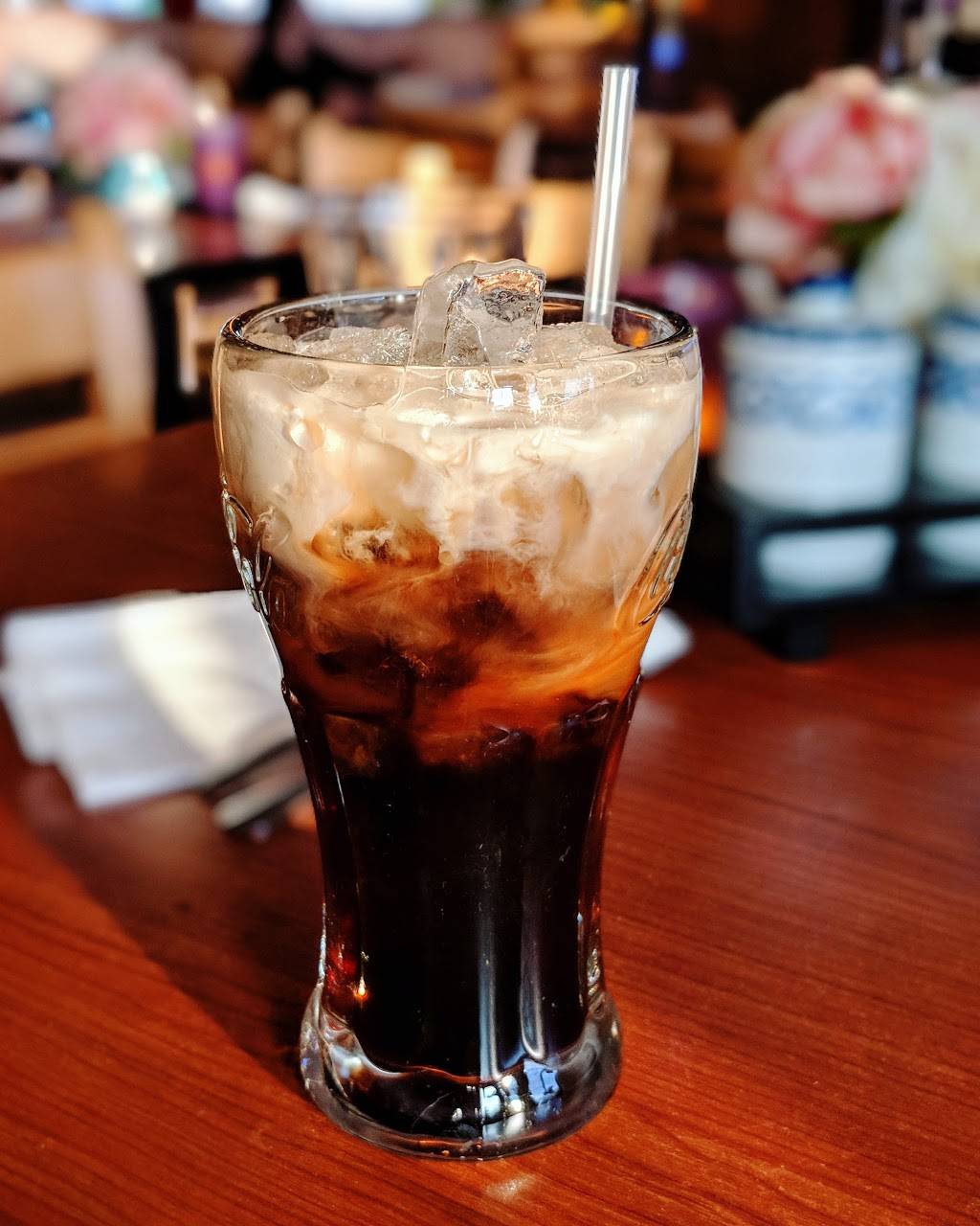 Thai Pastry restaurant | restaurant | 4925 N Broadway, Chicago, IL 60640, USA | 7737845399 OR +1 773-784-5399