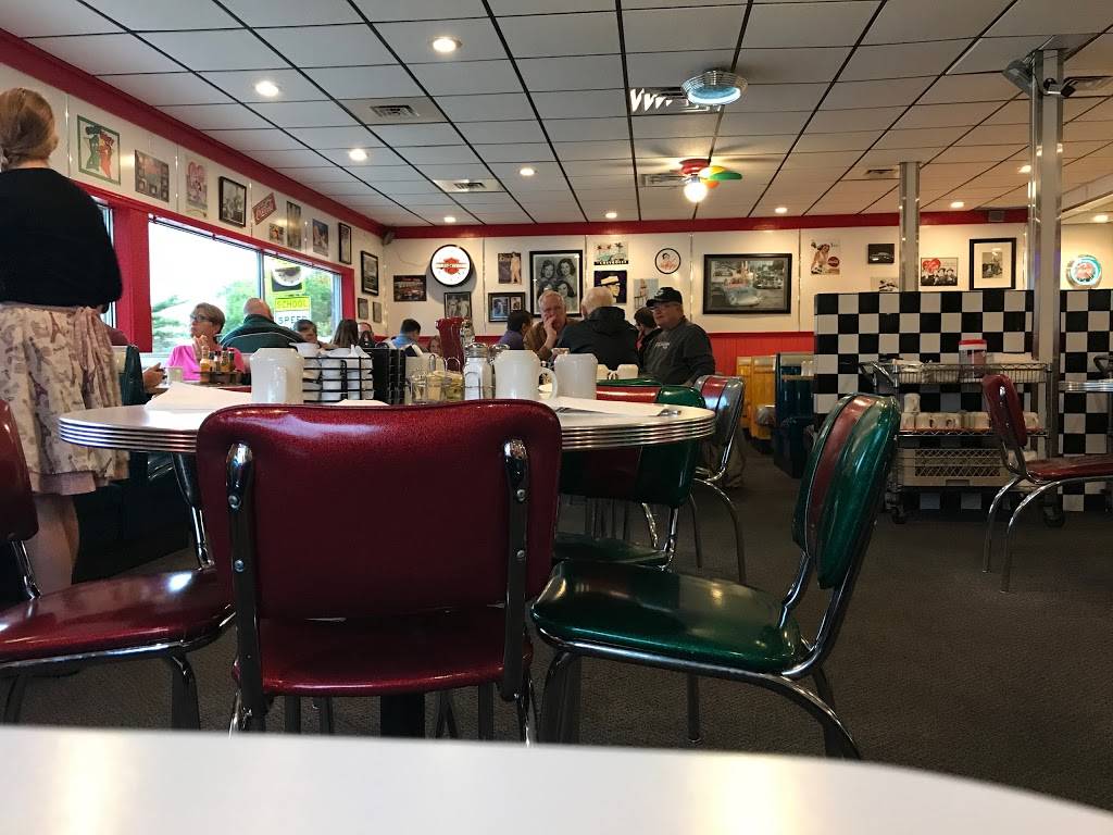 Harrys Diner | restaurant | 2504 Calumet Dr, Sheboygan, WI 53083, USA | 9204585200 OR +1 920-458-5200
