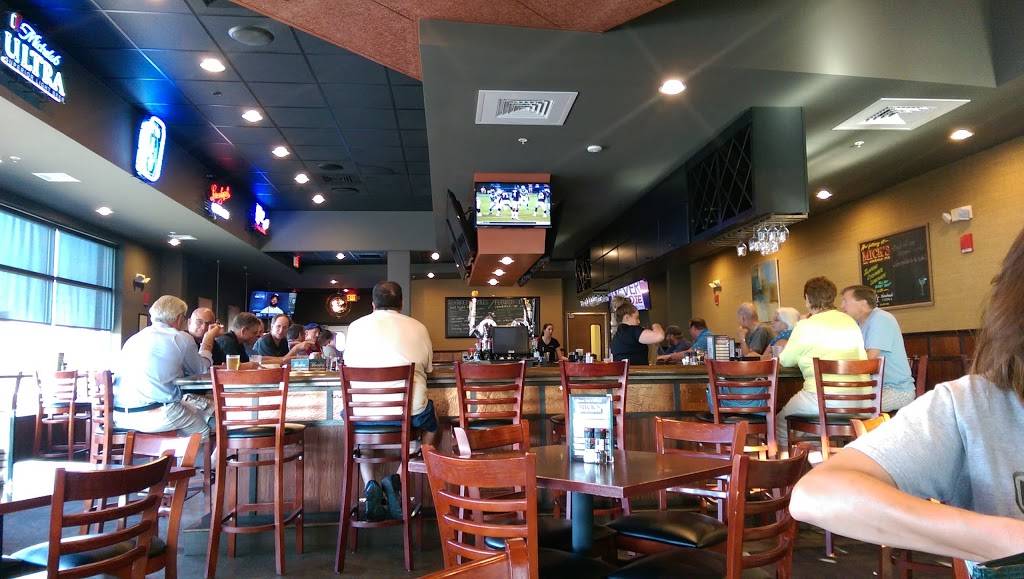 Micks All American Pub | restaurant | 543 Airport Rd, Lititz, PA 17543, USA | 7175178288 OR +1 717-517-8288