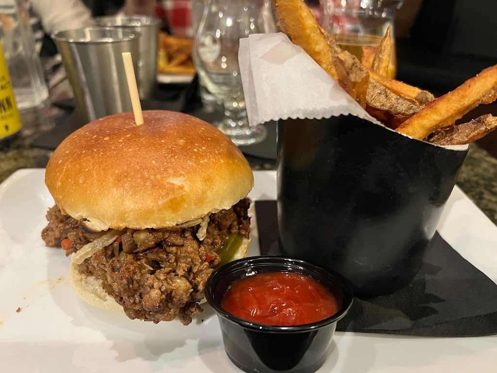 Barrs Public House | restaurant | 3355 Briarfield Blvd, Maumee, OH 43537, USA | 4198668466 OR +1 419-866-8466