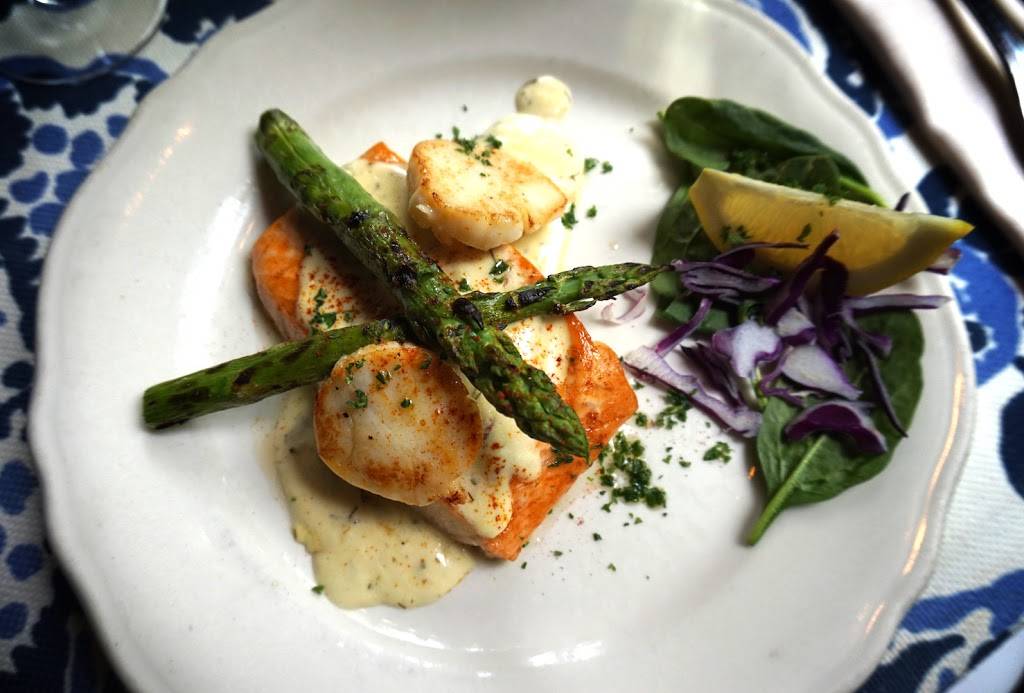 Grand Finale Restaurant | restaurant | 3 E Sharon Rd, Glendale, OH 45246, USA | 5137715925 OR +1 513-771-5925