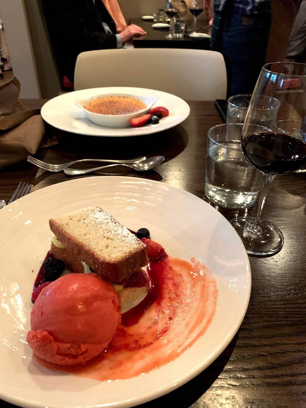 Abel Brown Southern Kitchen & Oyster Bar | restaurant | Surrey Center, 491 Highland Ave, Augusta, GA 30909, USA | 7067386491 OR +1 706-738-6491